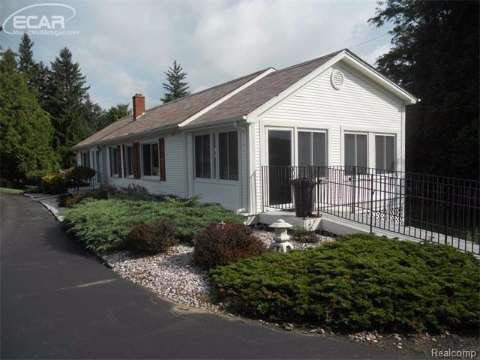 6611 Perryville Road Holly, MI 48442 - Photo 44 of 79 20444463-43.JPG
