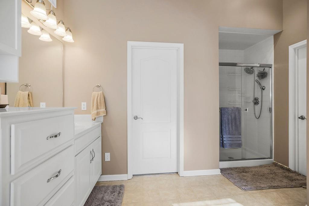 2709 Southwest Golden Eagle Road Lee's Summit, MO 64082 - Photo 15 of 35