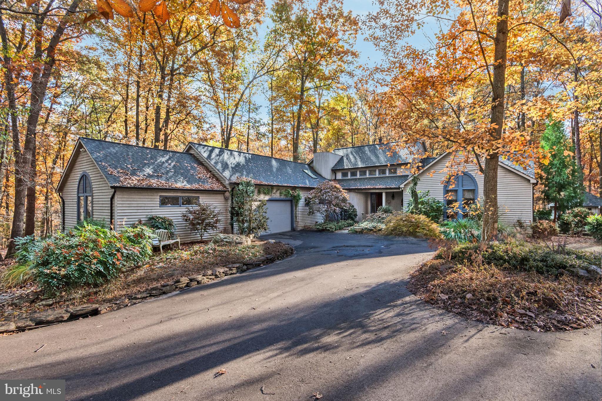 10905 Hunter Station Road Vienna, VA 22181 - Photo 1 of 30 Exterior (Front)