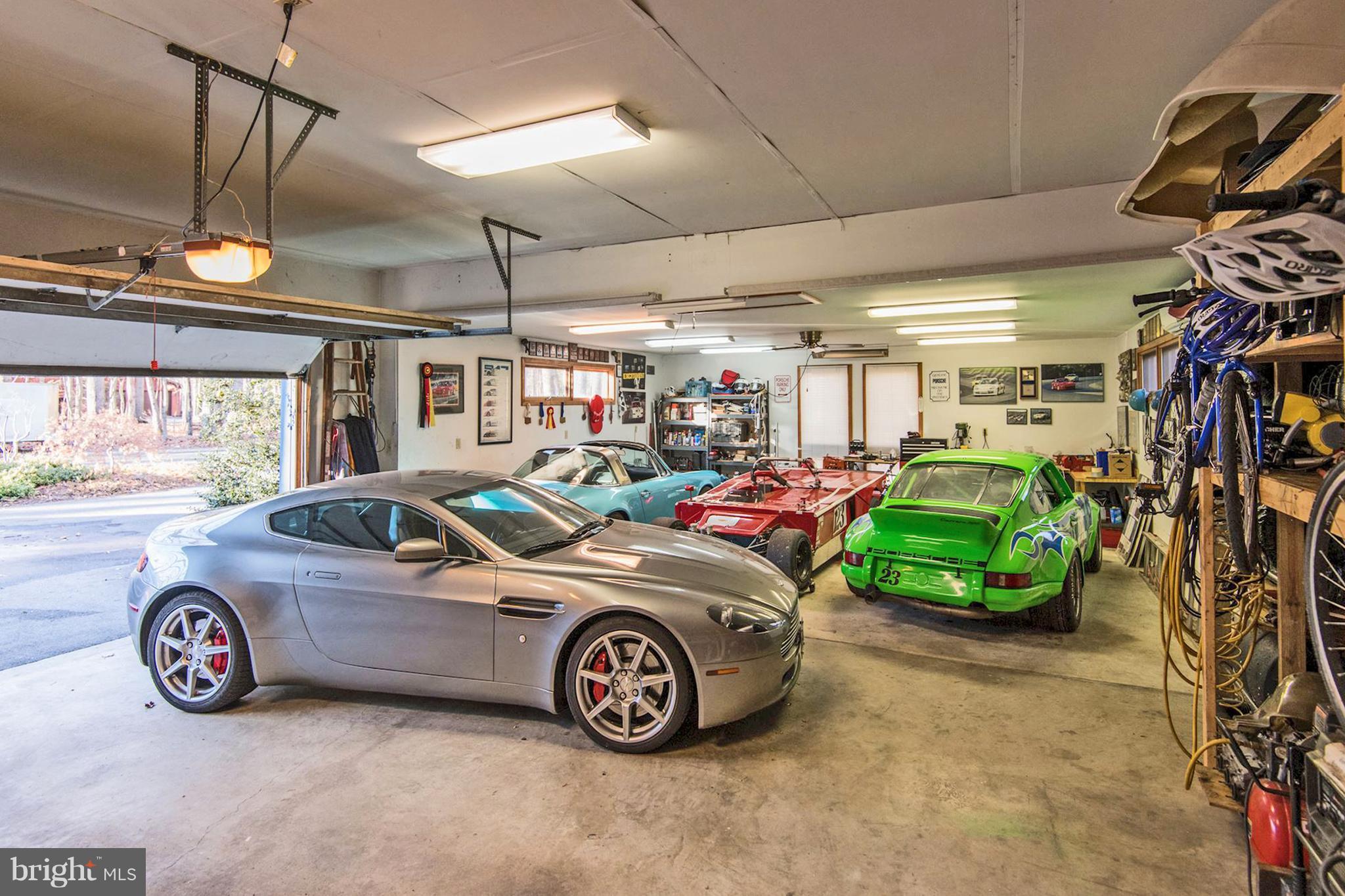 10905 Hunter Station Road Vienna, VA 22181 - Photo 25 of 30 5-Car Garage