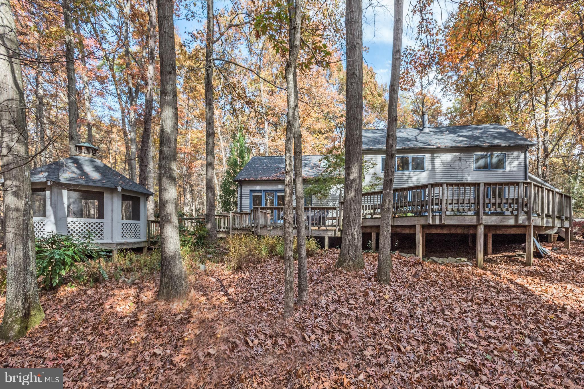 10905 Hunter Station Road Vienna, VA 22181 - Photo 30 of 30 Exterior (Rear)