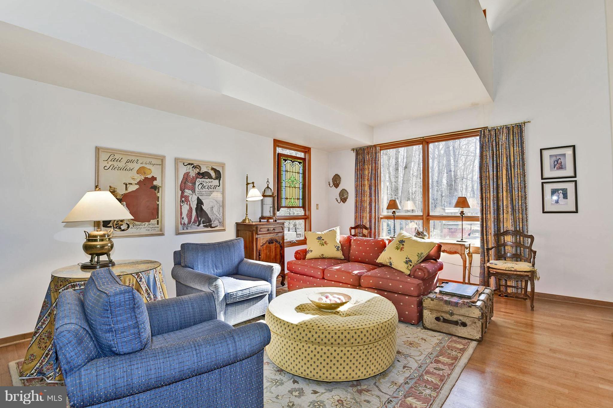 10905 Hunter Station Road Vienna, VA 22181 - Photo 5 of 30 Family Room