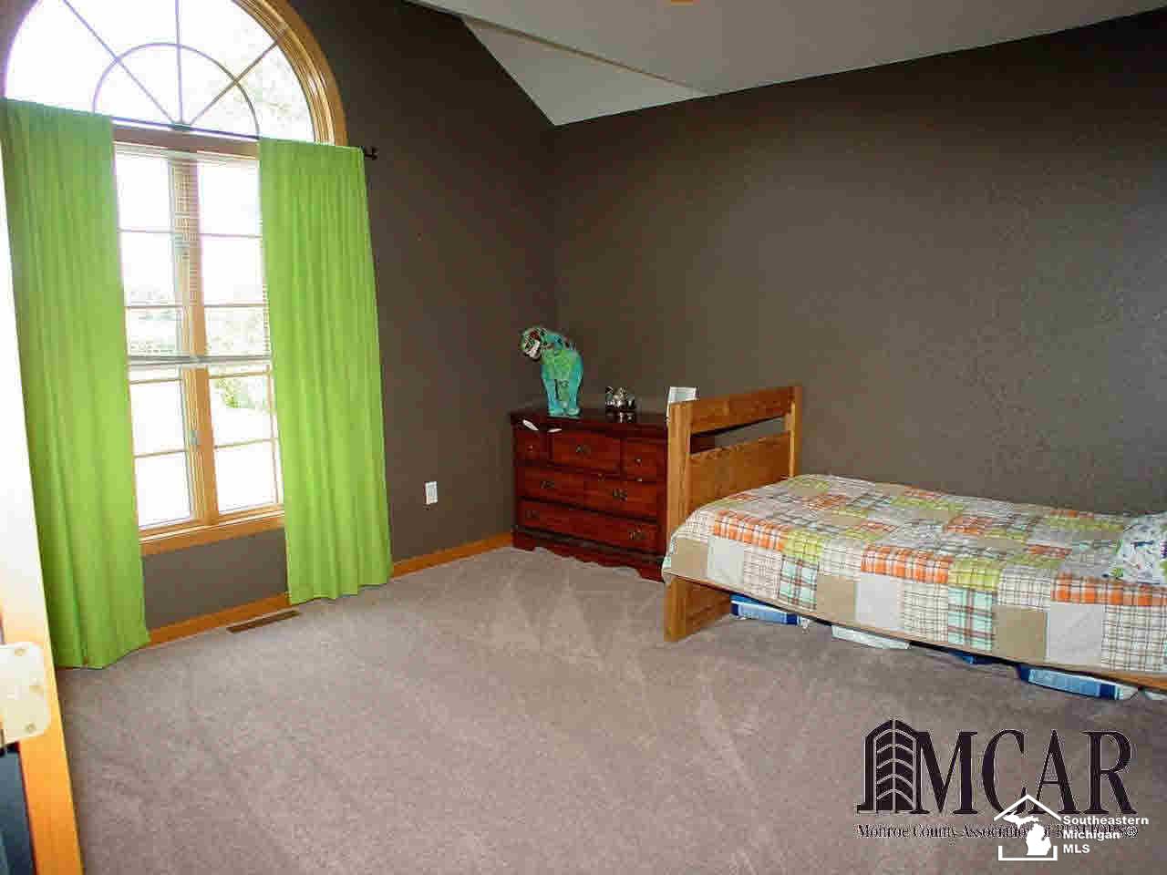 10676 Jackman Road Temperance, MI 48182 - Photo 18 of 20