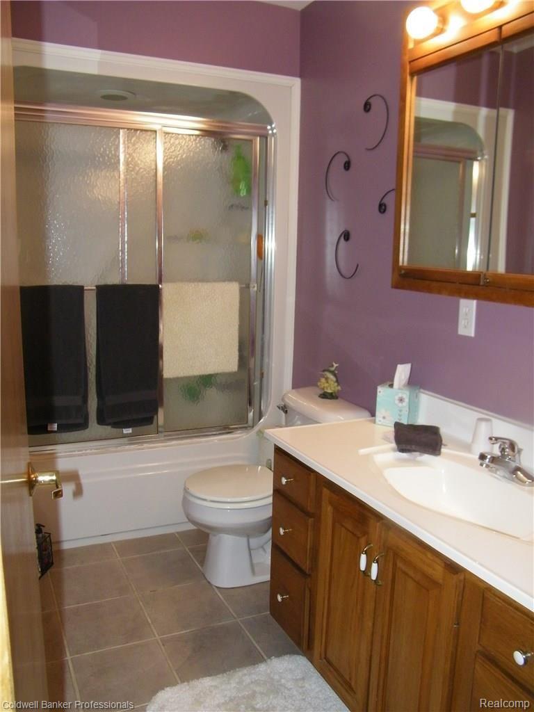 5938 Old State Road North Branch, MI 48461 - Photo 16 of 31 100_3785.jpg