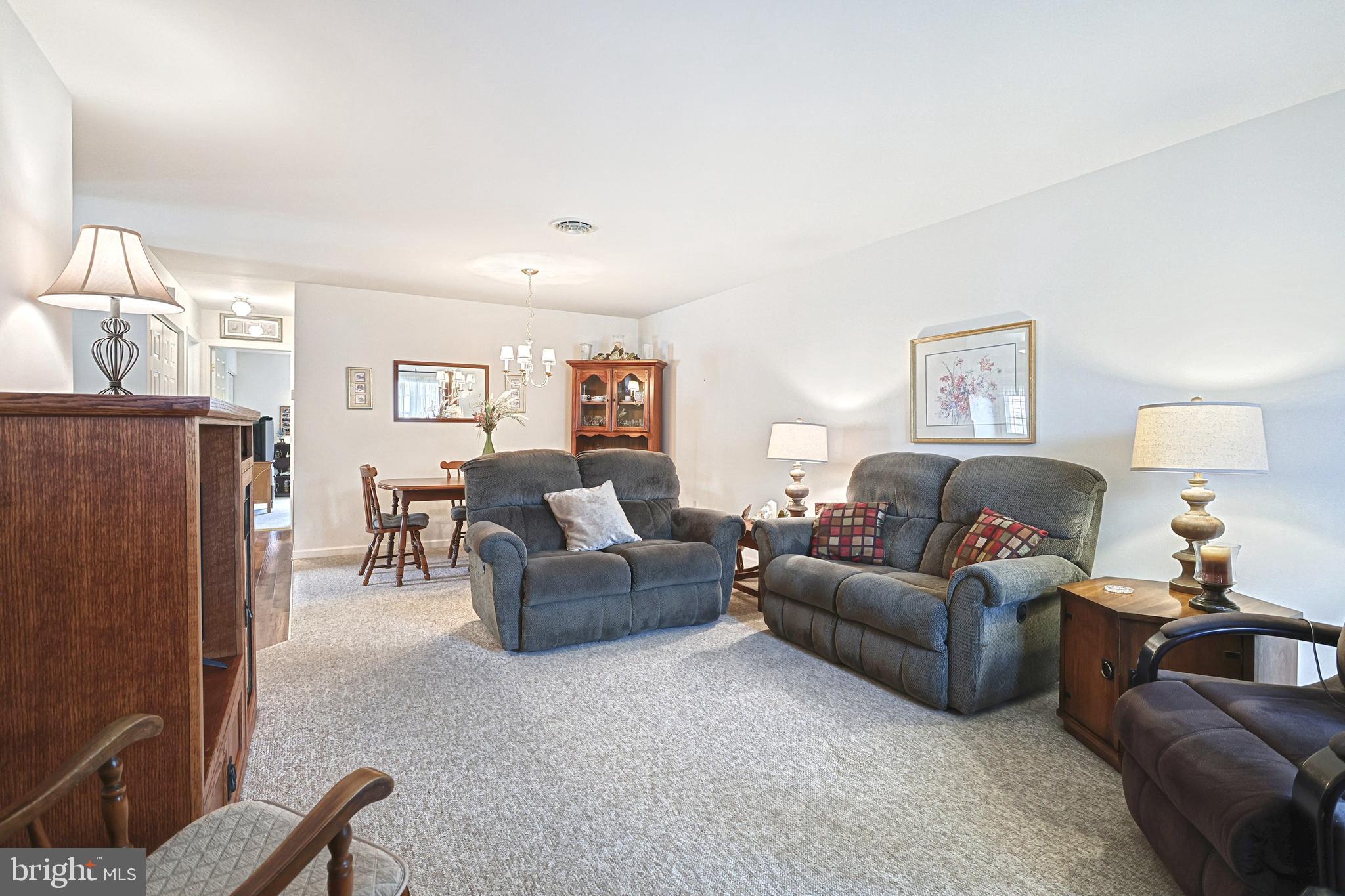 646 Hayley Road York, PA 17404 - Photo 8 of 28 Gallery Image 8