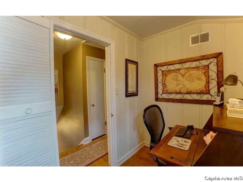 2023 Bates Avenue Springfield, IL 62704 - Photo 22 of 35