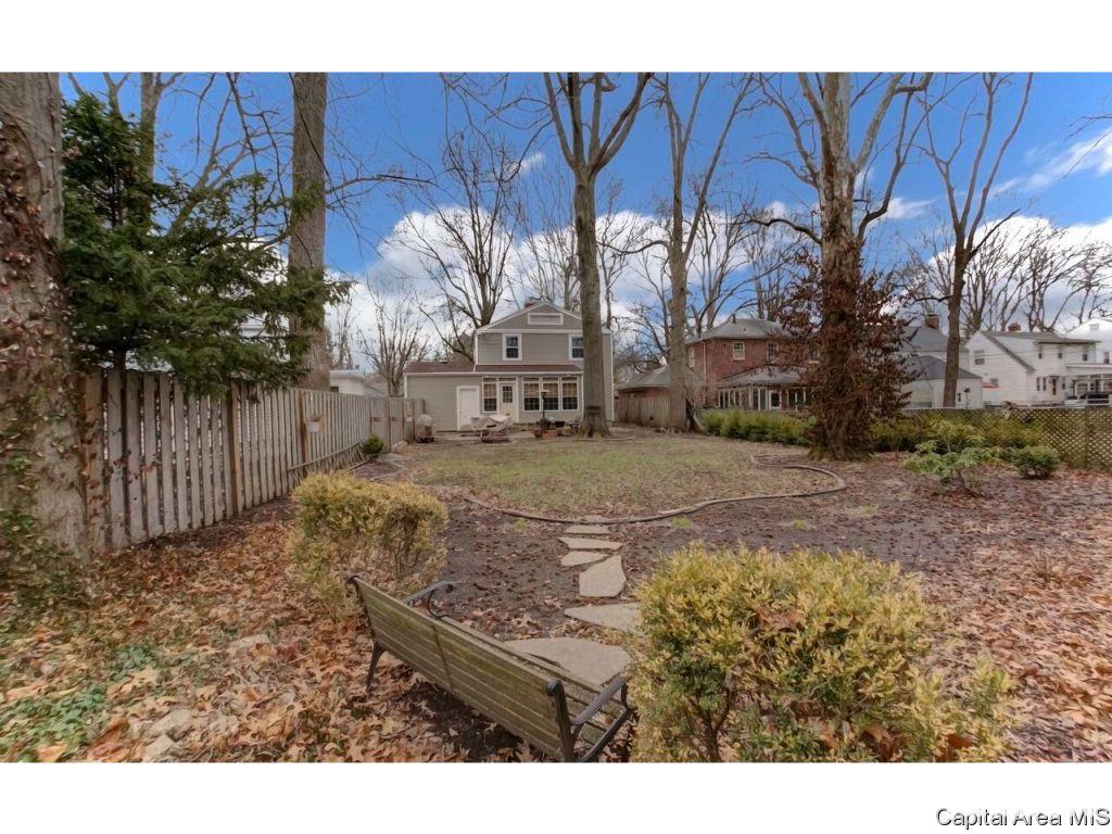 2023 Bates Avenue Springfield, IL 62704 - Photo 34 of 35