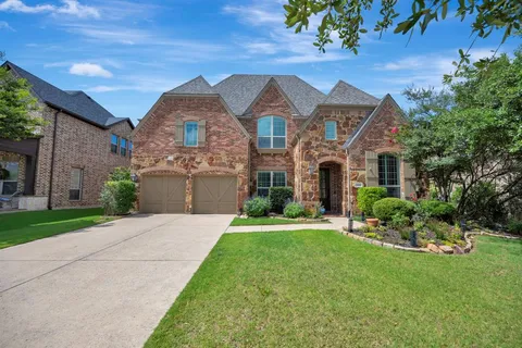 $889,900 | 944 Highpoint Way, Roanoke, TX 76262