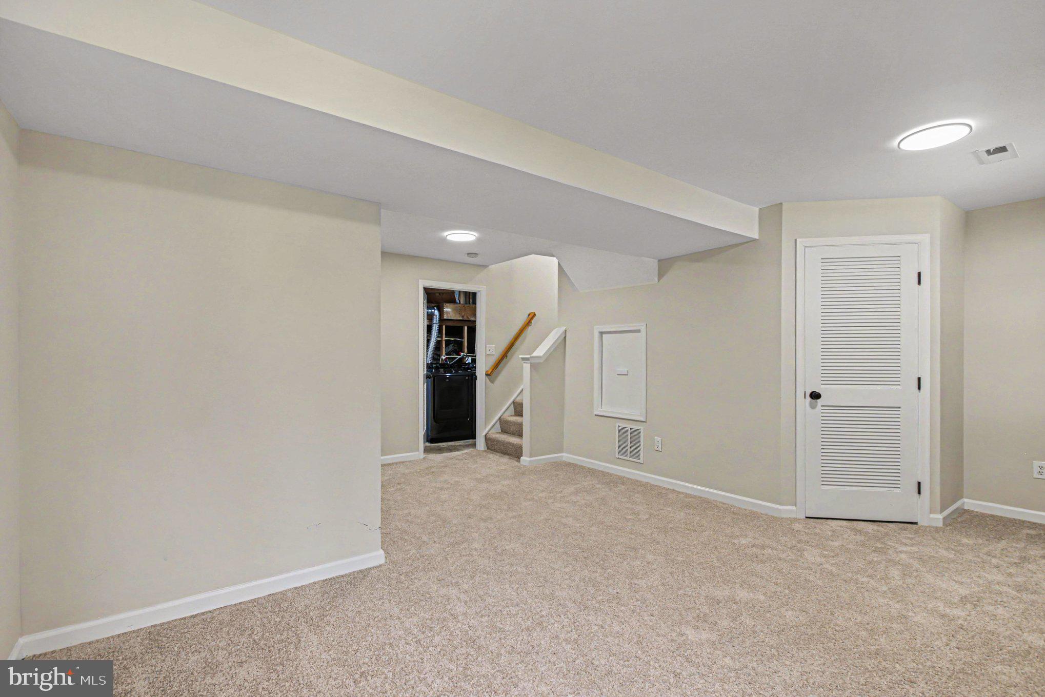 6388 Trips Way Springfield, VA 22150 - Photo 13 of 27