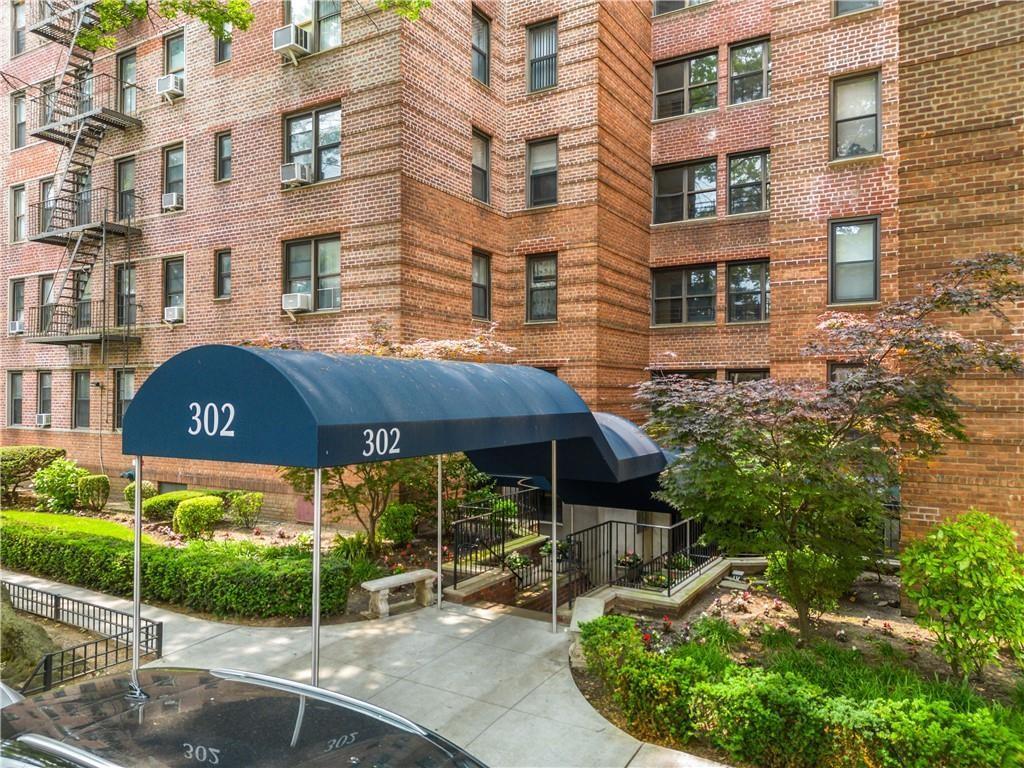 302 96th Street, Unit 3W Brooklyn, NY 11209 - Photo 9 of 12 a view of a chair and table in the patio