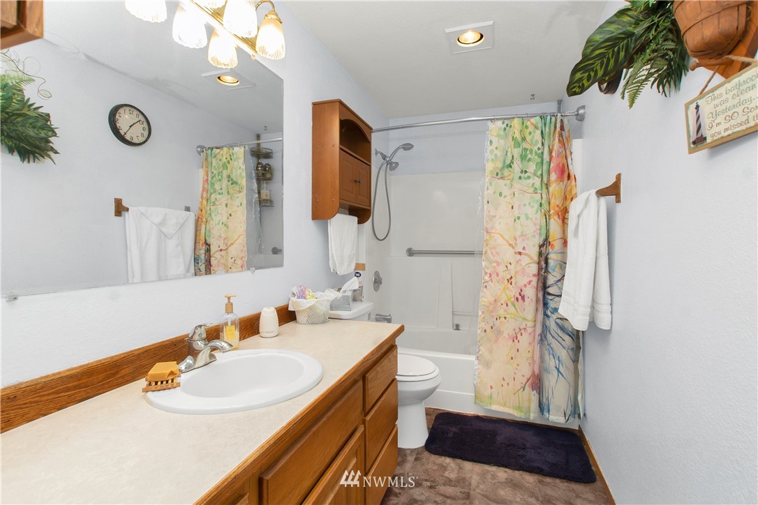 6114 188th Avenue Southwest Rochester, WA 98579 - Photo 14 of 30