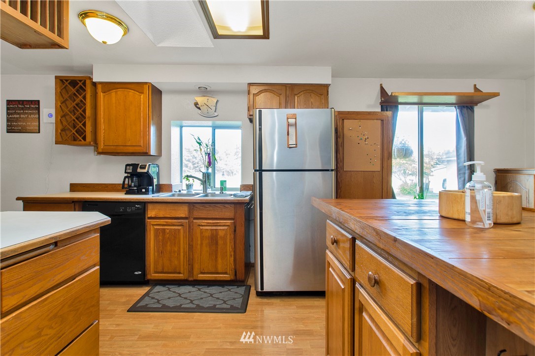 6114 188th Avenue Southwest Rochester, WA 98579 - Photo 9 of 30