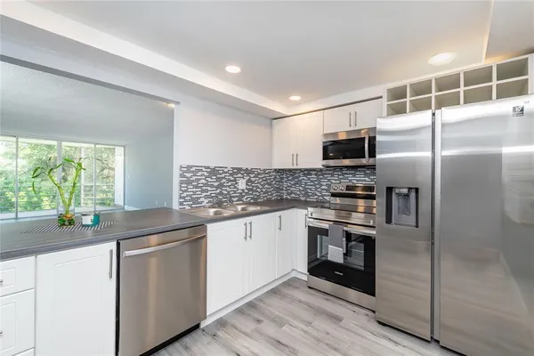 $219,500 | 1101 Northeast 191st Street, Unit H301, Miami, FL 33179