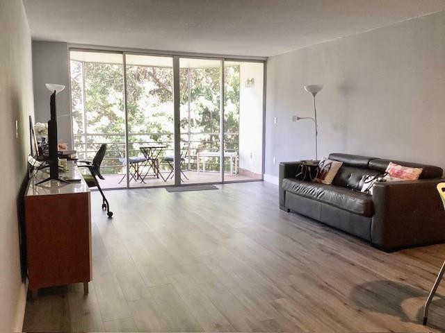 1101 Northeast 191st Street, Unit H301 Miami, FL 33179 - Photo 6 of 18 Photo 6