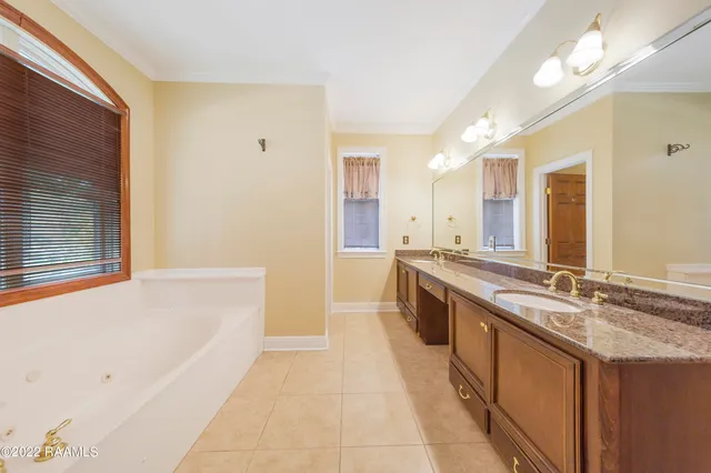 $2,500 | 403 Phoenix Drive, Lafayette, LA 70503