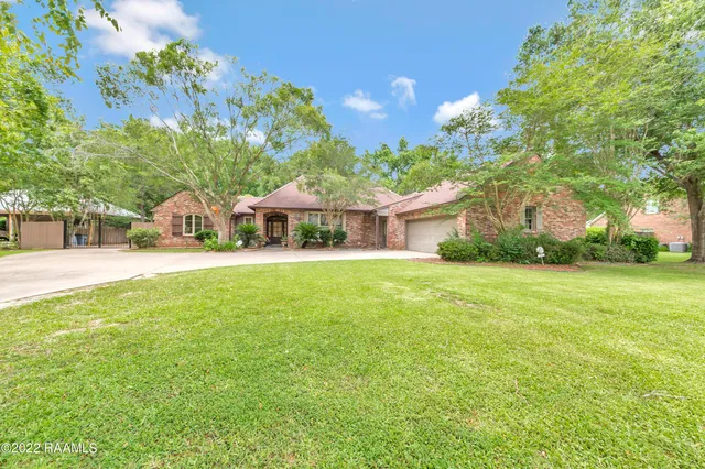 $2,500 | 403 Phoenix Drive, Lafayette, LA 70503