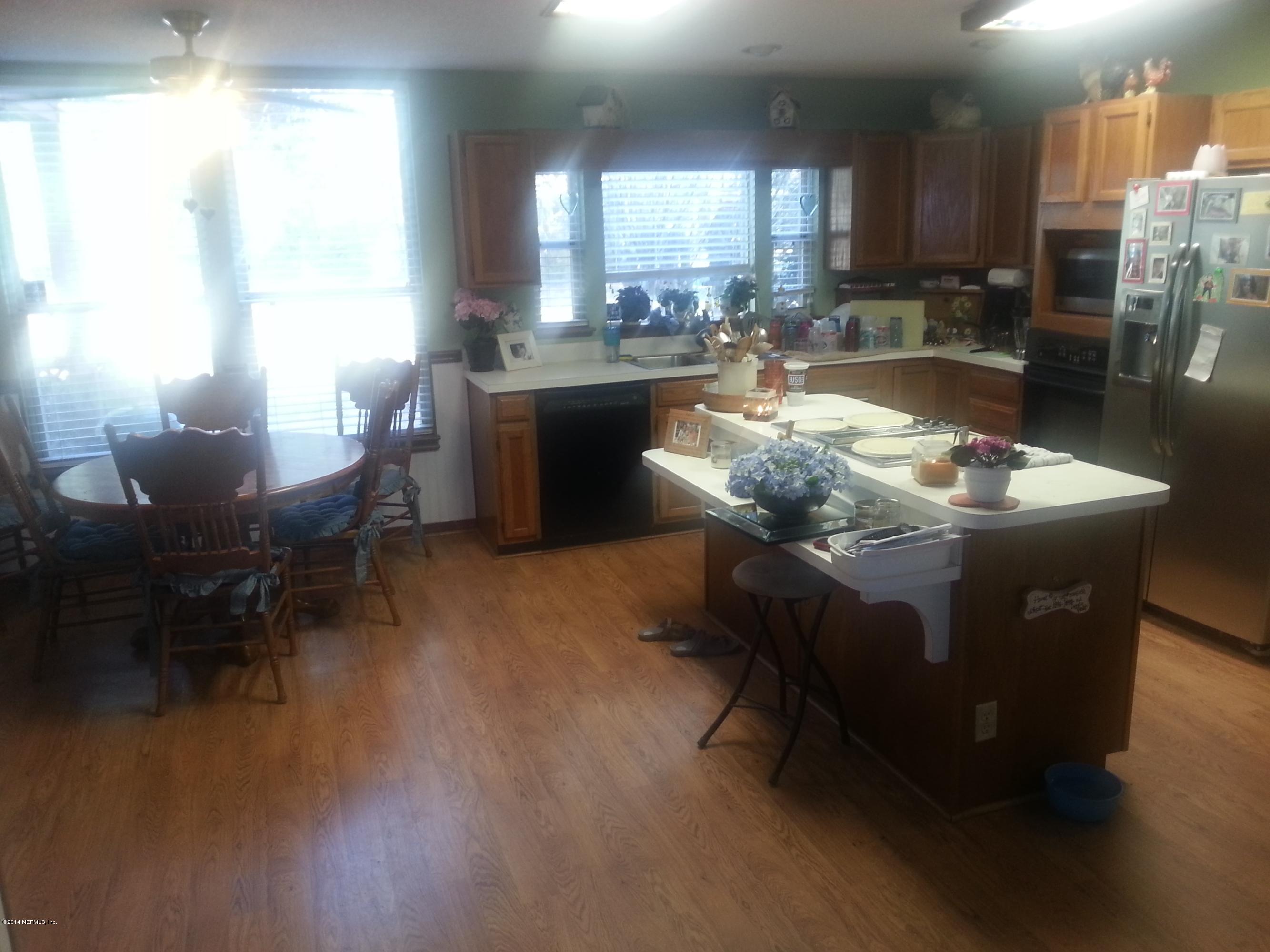 11597 Young Road Jacksonville, FL 32218 - Photo 11 of 15 Kitchen/Breakfast Area