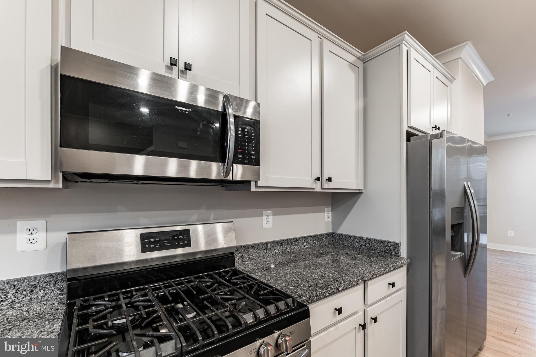 4404 Roland Heights Avenue Baltimore, MD 21211 - Photo 9 of 36