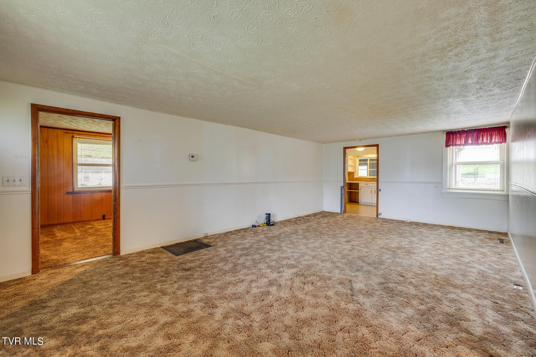 1692 Ridgeway Drive Kingsport, TN 37664 - Photo 6 of 27 007
