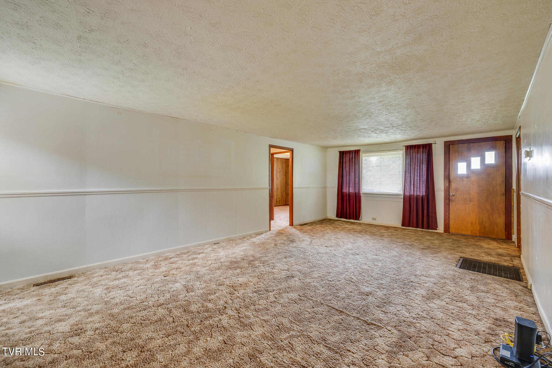 1692 Ridgeway Drive Kingsport, TN 37664 - Photo 7 of 27 008