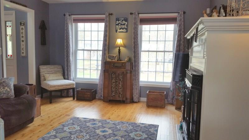 29 Ali Pond Road Berwick, ME 03901 - Photo 12 of 32 Living Room