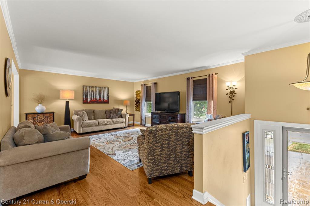 6114 Raintree Drive Canton, MI 48187 - Photo 3 of 24