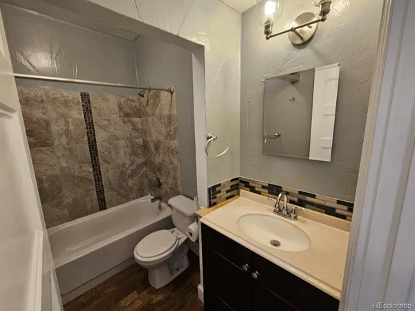 $1,395 | 1807 East 37th Avenue, Denver, CO 80205