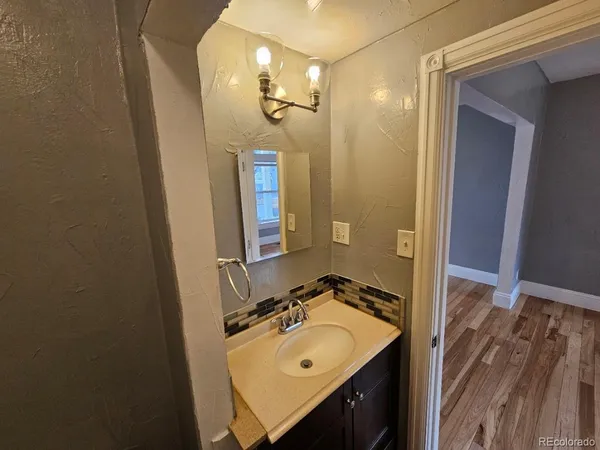 $1,395 | 1807 East 37th Avenue, Denver, CO 80205