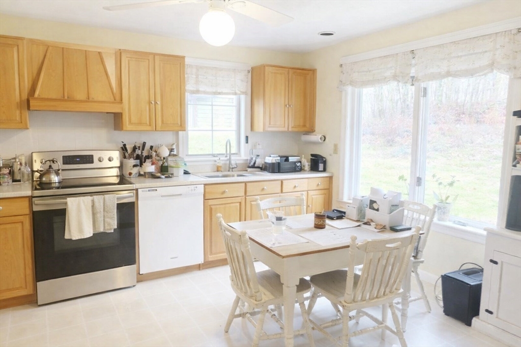 260 Elm Street Walpole, MA 02081 - Photo 14 of 33