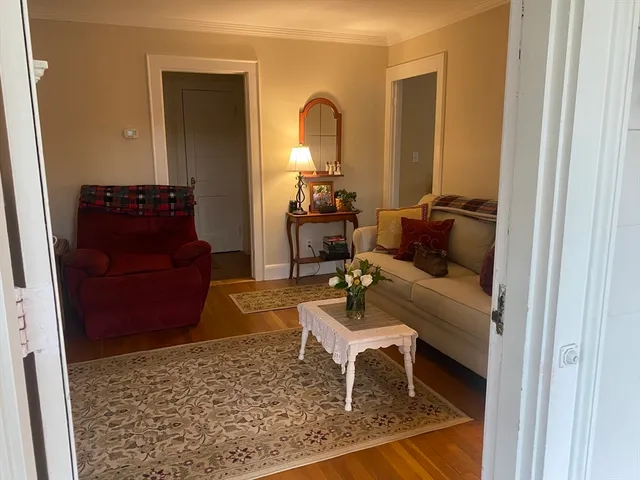 $723,200 | 260 Elm Street, Walpole, MA 02081