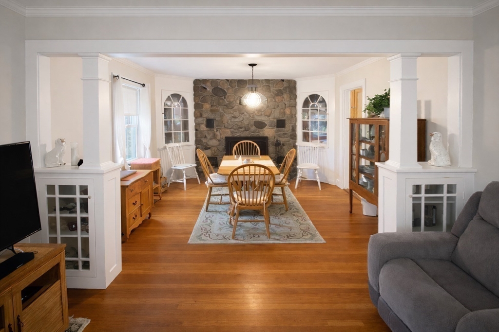 260 Elm Street Walpole, MA 02081 - Photo 8 of 33