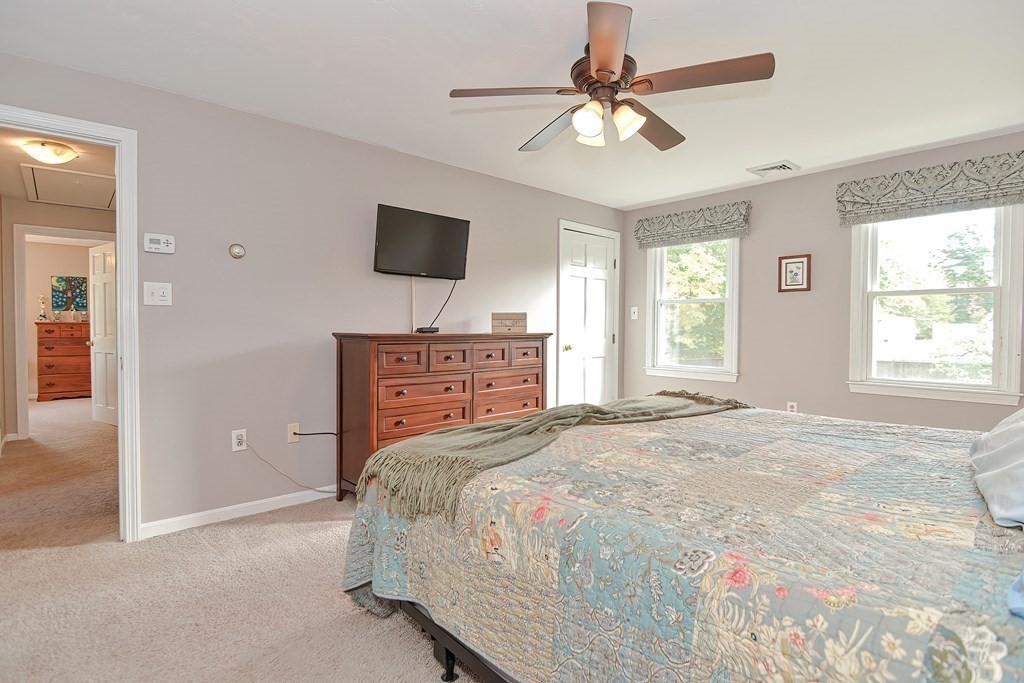 15 Caesar Chelor Drive Wrentham, MA 02093 - Photo 18 of 42