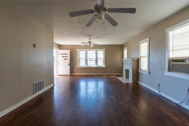 $1,495 | 1220 Southwest 12th Avenue, Amarillo, TX 79102