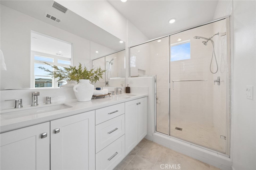 185 Sentosa Irvine, CA 92618 - Photo 17 of 57