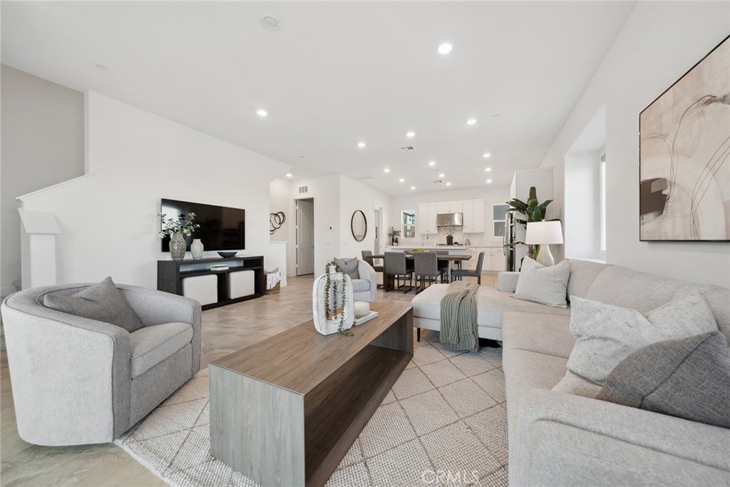 185 Sentosa Irvine, CA 92618 - Photo 25 of 57