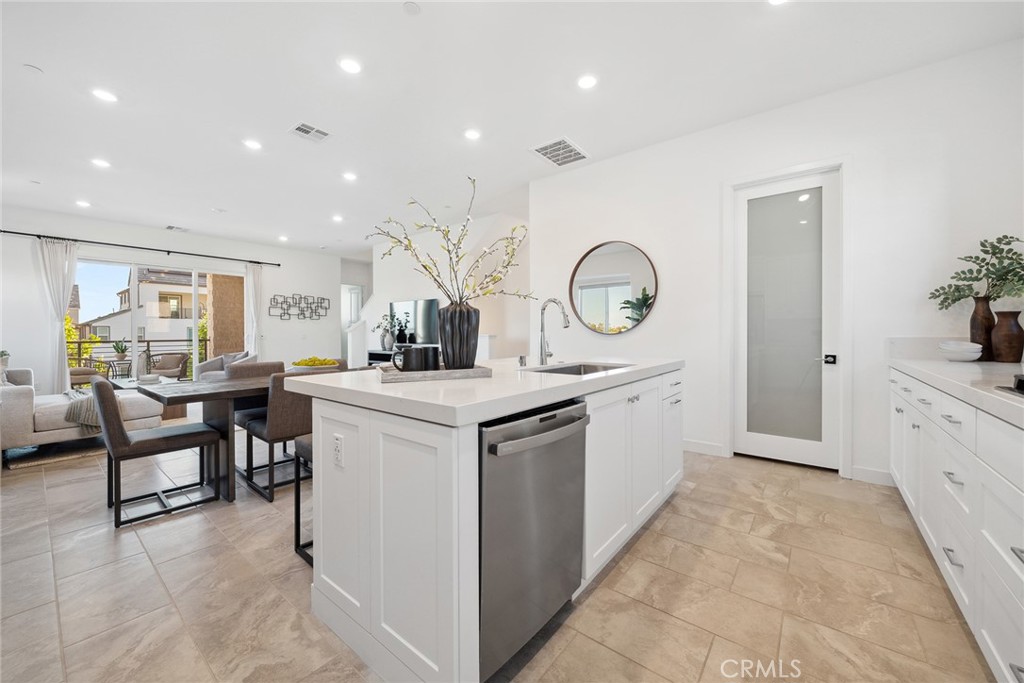 185 Sentosa Irvine, CA 92618 - Photo 34 of 57