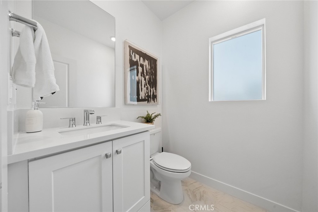 185 Sentosa Irvine, CA 92618 - Photo 6 of 57