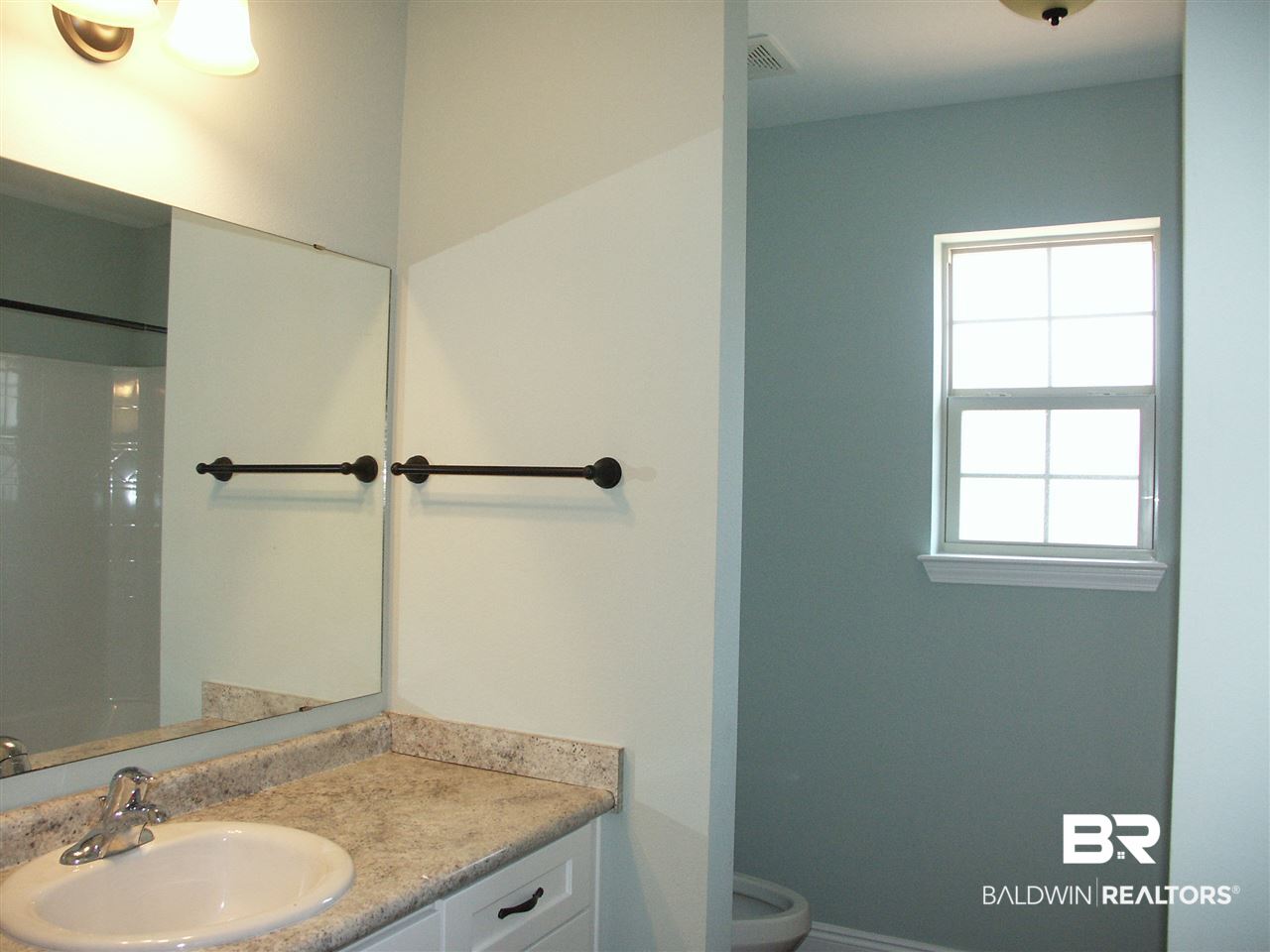 12772 Westfield Loop Lillian, AL 36549 - Photo 17 of 21 3rd Bath