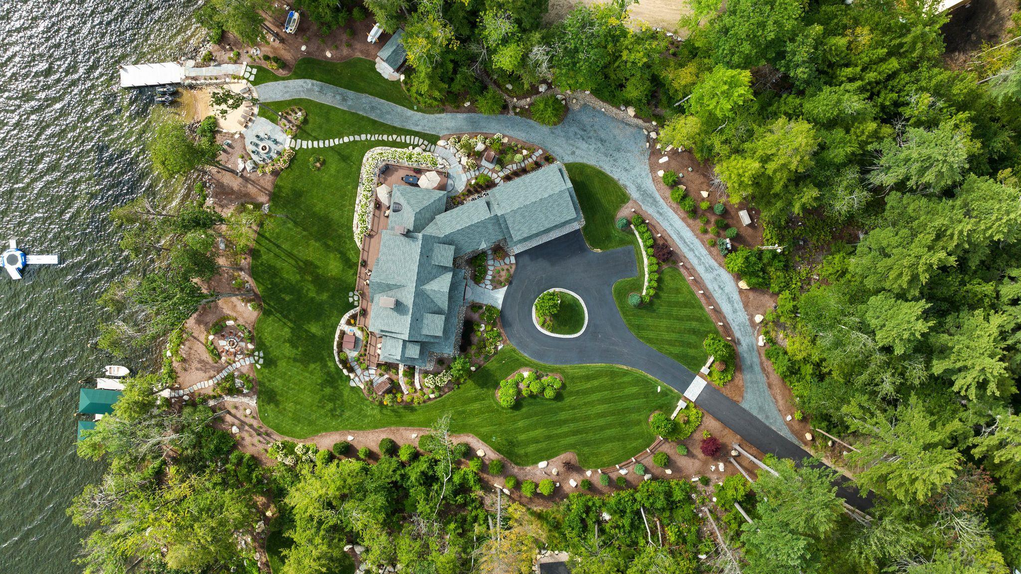 270 Gov Wentworth Highway Tuftonboro, NH 03853 - Photo 2 of 40