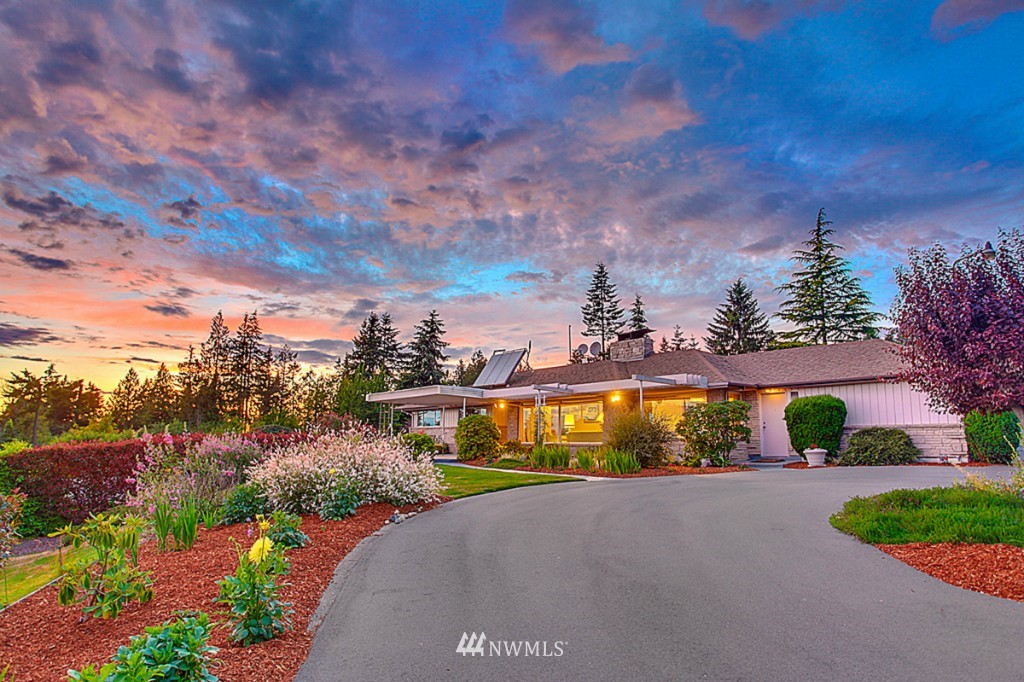 18796 Ridgefield Road Northwest Shoreline, WA 98177 - Photo 1 of 25 Gallery Image 1