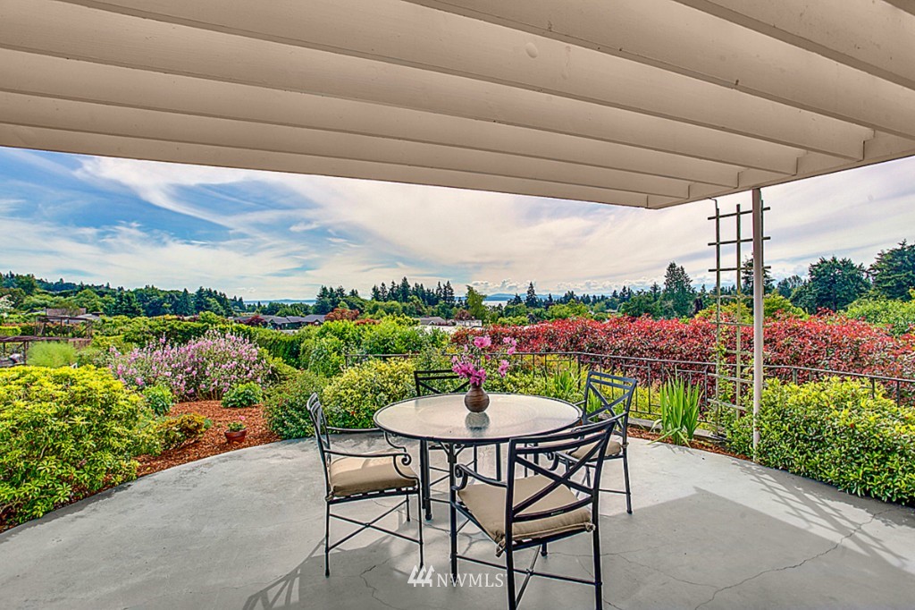 18796 Ridgefield Road Northwest Shoreline, WA 98177 - Photo 2 of 25 Gallery Image 2