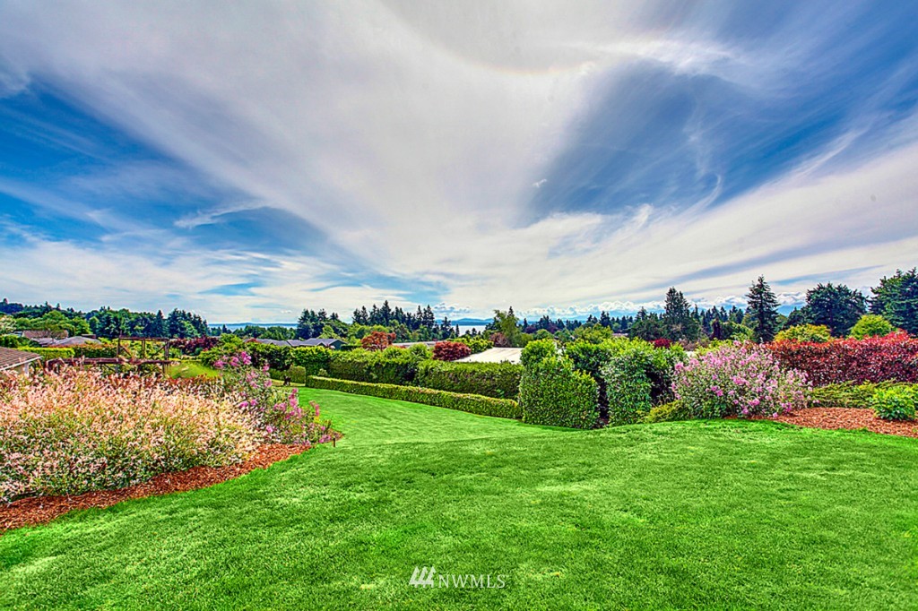 18796 Ridgefield Road Northwest Shoreline, WA 98177 - Photo 4 of 25 Gallery Image 4