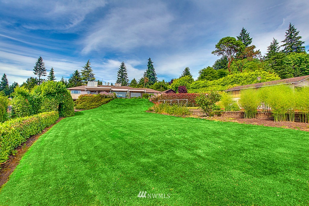 18796 Ridgefield Road Northwest Shoreline, WA 98177 - Photo 6 of 25 Gallery Image 6