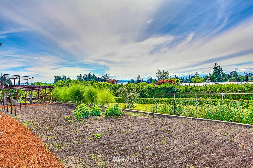 18796 Ridgefield Road Northwest Shoreline, WA 98177 - Photo 7 of 25 Gallery Image 7