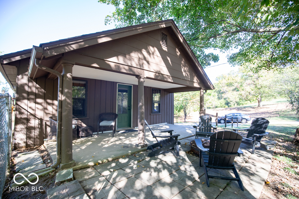 9760 West Old Nashville Road Columbus, IN 47201 - Photo 3 of 49