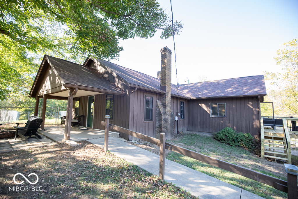 9760 West Old Nashville Road Columbus, IN 47201 - Photo 4 of 49