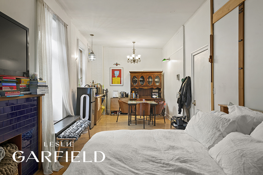 321 East 6th Street Manhattan, NY 10003 - Photo 5 of 9