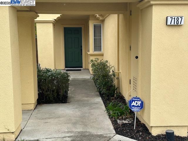 7187 Briza Loop San Ramon, CA 94582 - Photo 2 of 23 a front view of a house
