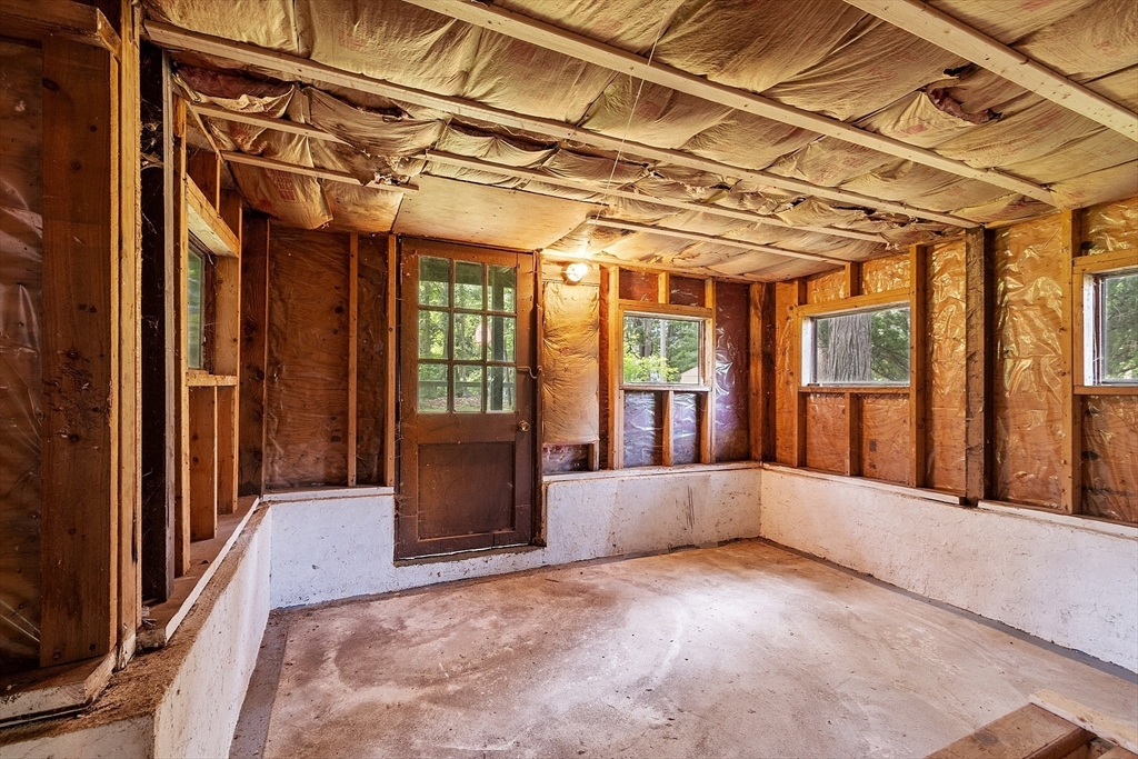 25 Cushing Street Salisbury, MA 01952 - Photo 33 of 40 a view of porch with a large window