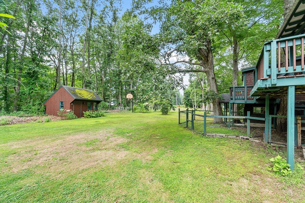25 Cushing Street Salisbury, MA 01952 - Photo 4 of 40 a garden view with a seating space
